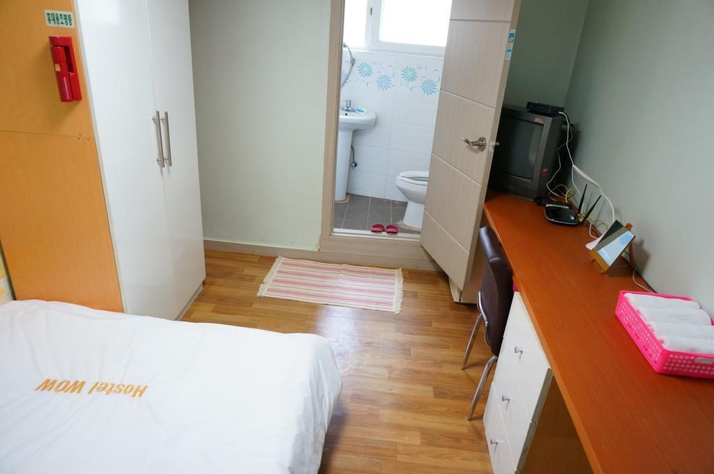 Wow Hostel *