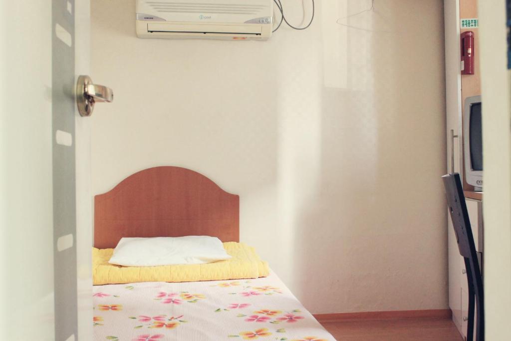 Wow Hostel *