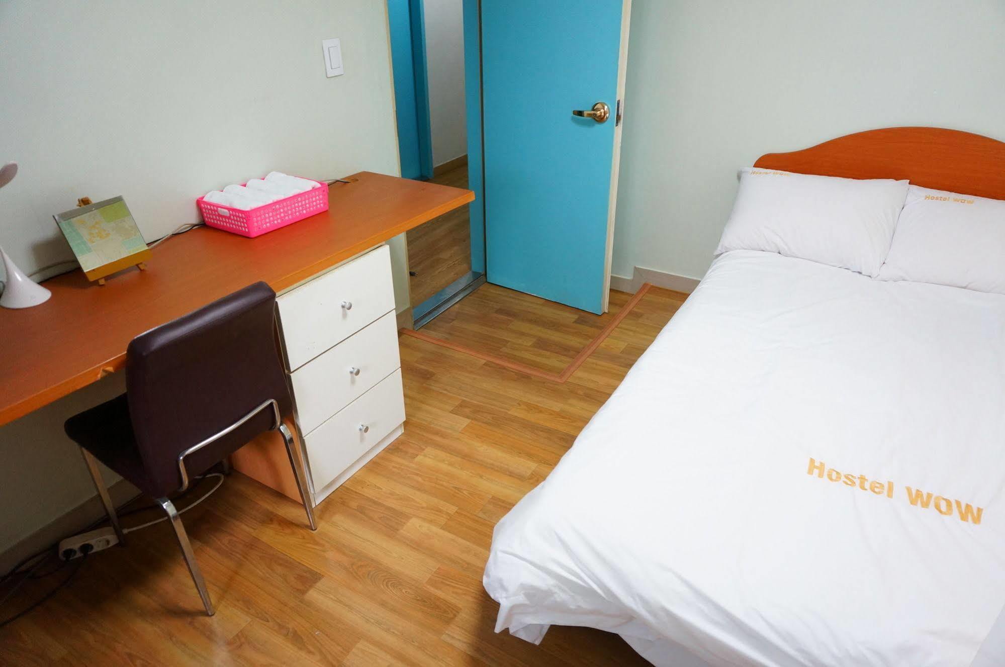 Wow Hostel *