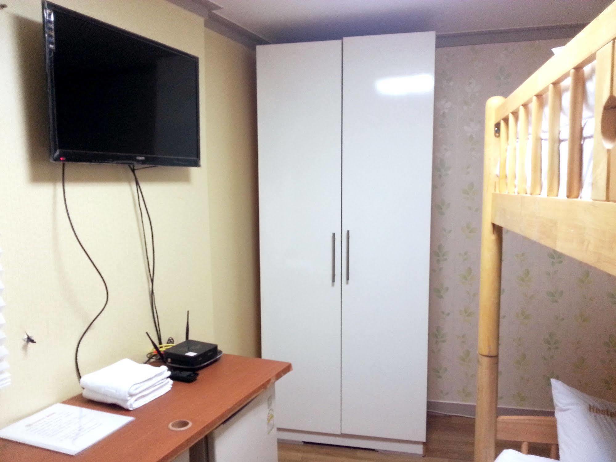 Hostel Wow *